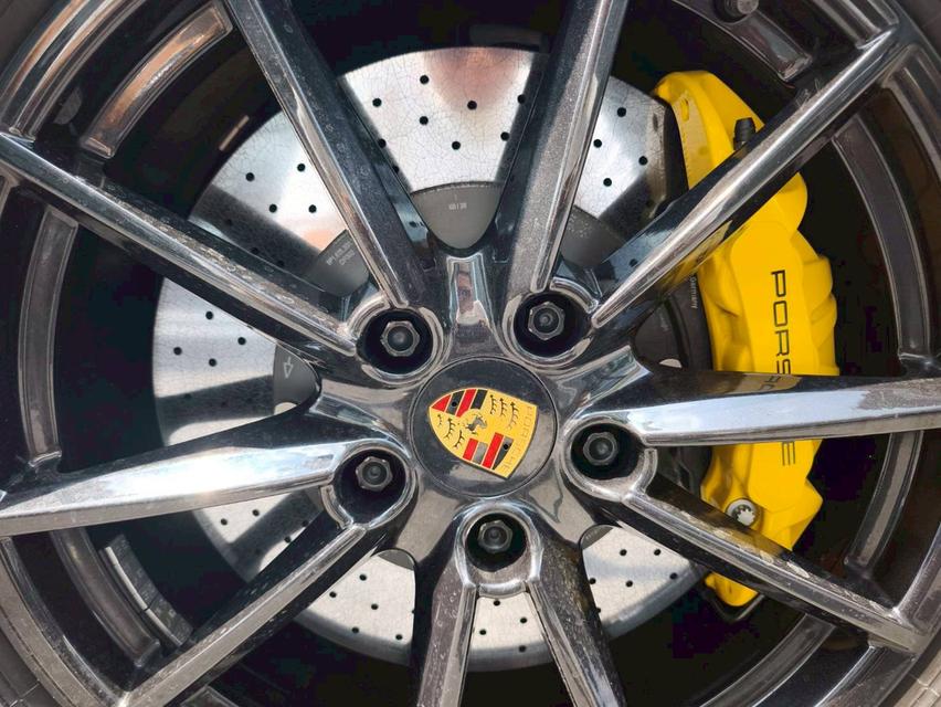 รหัสรถ KPV53 2022 PORSCHE 992 S สี 𝐑𝐚𝐜𝐢𝐧𝐠 𝐘𝐞𝐥𝐥𝐨𝐰 14