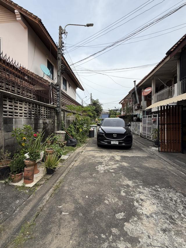 [For Sale] 2-Storey Townhouse, Suthisan, Near MRT Suthisan รูปที่ 10