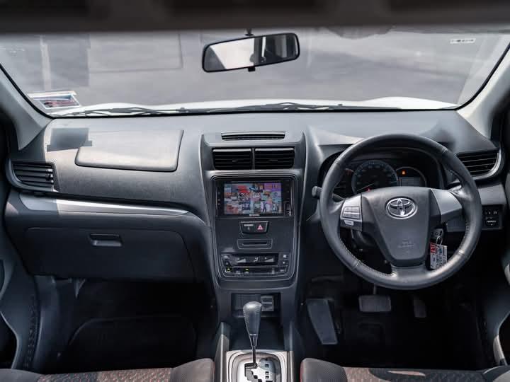 ขาย TOYOTA AVANZA 2019 7