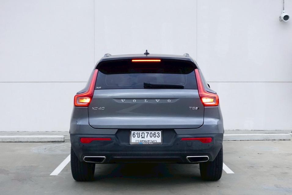 VOLVO XC40 2.0 T5 R-design AWD ปี2019