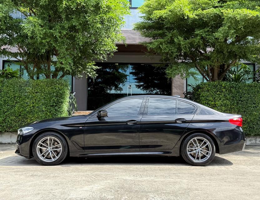2020 BMW 520D MSPORT G30 รถมือเดียวออกป้ายแดง รถวิ่งน้อย เข้าศูนย์ทุกระยะ ไม่เคยมีอุบัติเหตุครับ 5