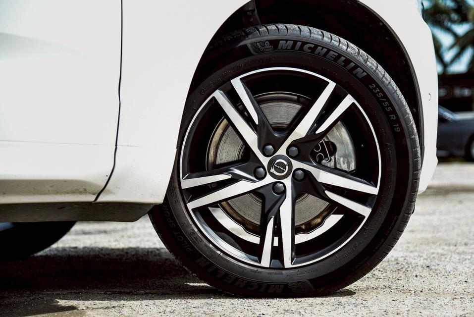 รหัสรถ CBL7547 Volvo XC60 2.0 T8 R-Design 4WD AT 2019 9