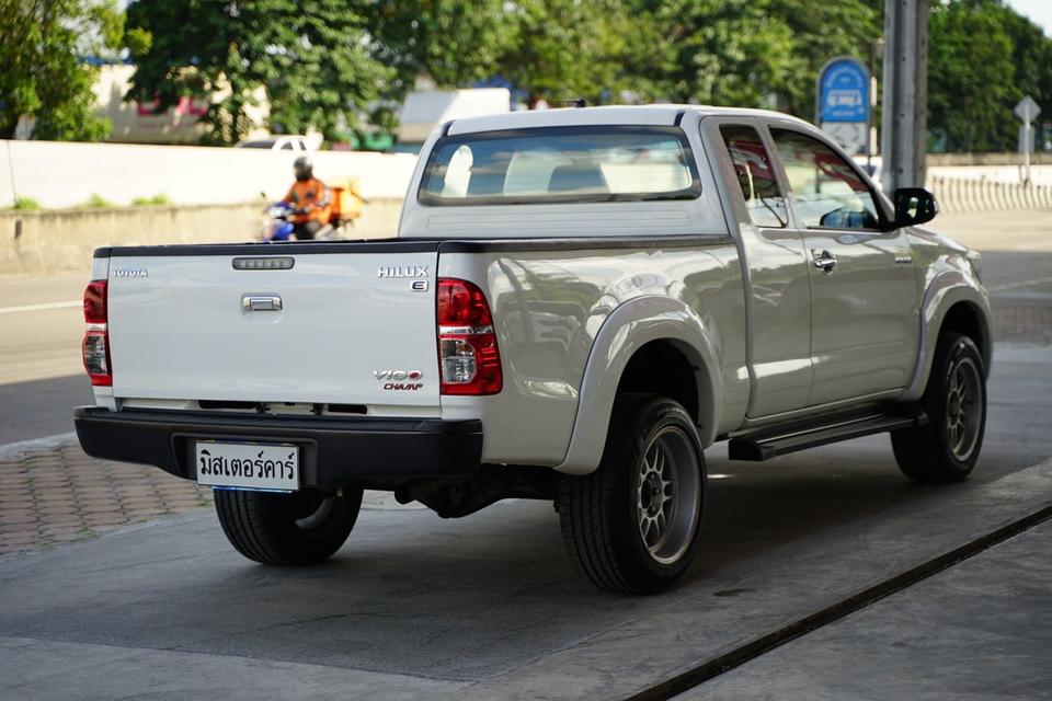 2015 TOYOTA VIGO 2.5E PRERUNNER 3