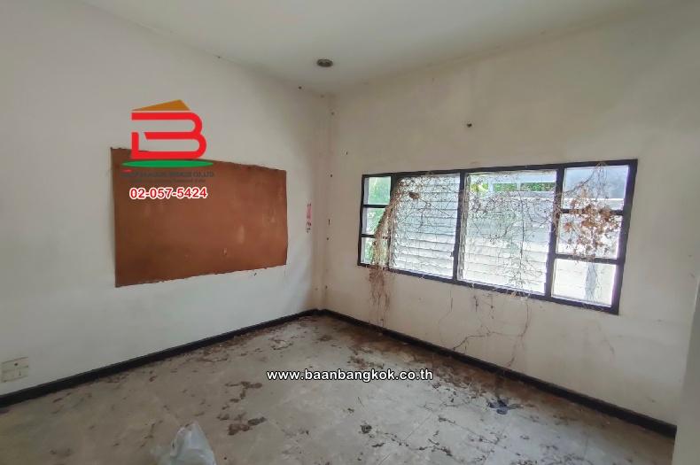 บ้านเดี่ยว หมู่บ้าน สราญธร คลอง 4 เนื้อที่ 82 ตร.ว ใกล้โลตัสคลอง 4 ตำบลบึงยี่โถ อำเภอธัญบุรี จังหวัดปทุมธานี