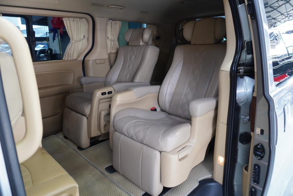 รหัสรถ JRS5060 Hyundai Grand Starex 2016 สีเทา 17