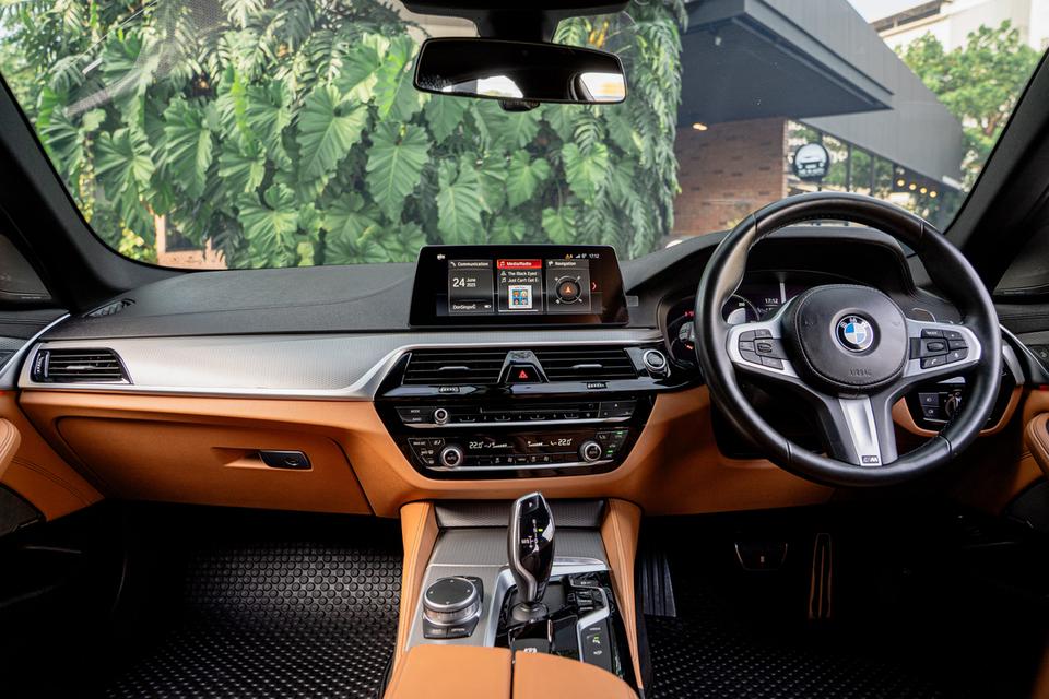 BMW 530e M Sport Plug-in Hybrid ปี 2019 🚨𝐁𝐌𝐖 𝟓𝟑𝟎𝐞 เข้าใหม่! วิ่งน้อย 63,xxx km.เท่านั้นน ✨