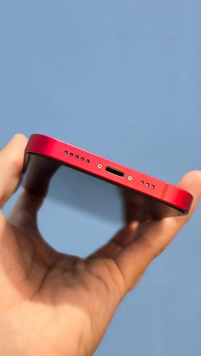iPhone 14สีแดงสด 4