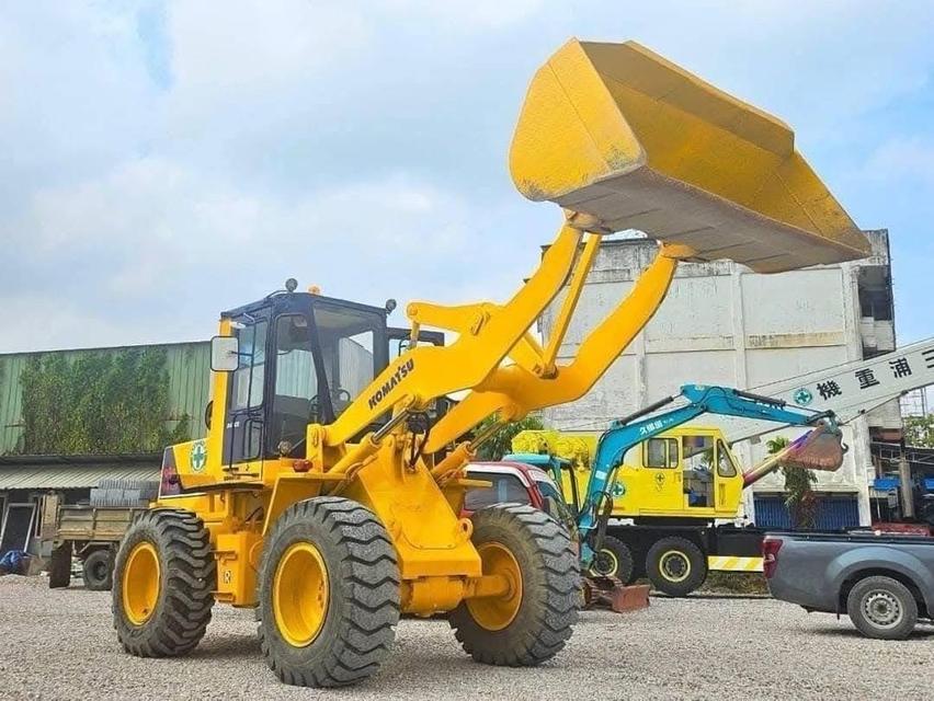 รถตัก Komatsu WA120-1 ขายถูก 3