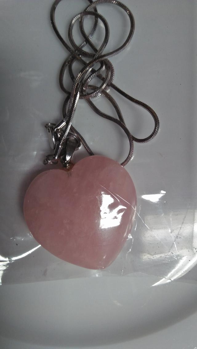 รูป ขายหินรูปหัวใจเนื้อสีชมพู เรียกพลังความรัก 1