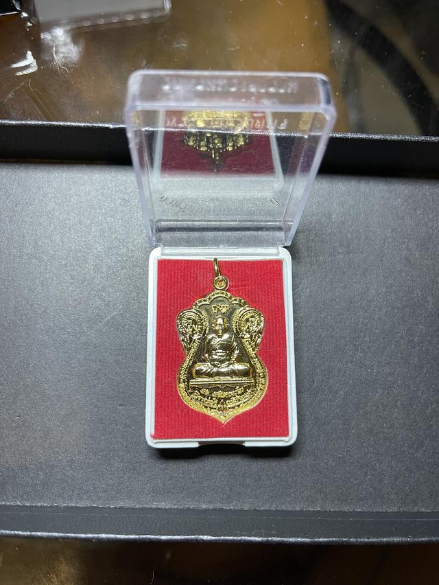 เหรียญพระครูประภากรวิศิษฐ์ วัดกุมภีลบรรพต ควนกาหลง สตูล ปี2537 ... เหรียญไม่เคยถูกใช้ เก็บอยู่ในกล่องตลอด    เหรียญสวยมาก รูปที่ 6