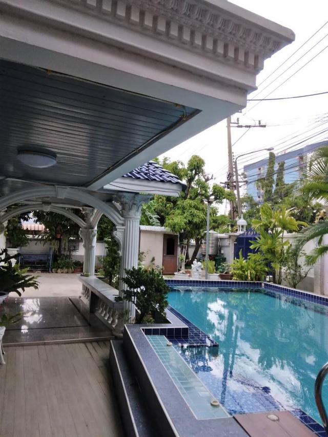 ขายบ้านเดี่ยวมีสระว่ายน้ำส่วนตัว และห้องคาราโอเกะ ถนนพัฒนาการ พื้นที่ใหญ่เหมาะครอบครัว 1