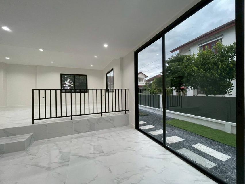 ขายฟรีโอน มบ. ชลลดา บางบัวทอง รีโนเวทใหม่ ทั้งหลัง 3 นอน 3 น้ำ บ้านสวย พร้อมเเต่งตามสไตล์ที่ชอบ 4