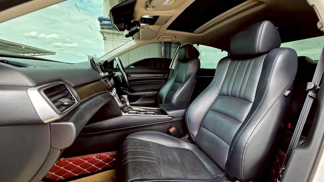 ขาย Honda Accord 2.0Hyrid Tech ปี20 14