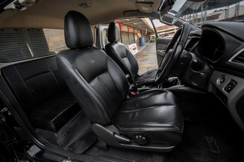 ปี 2018 Mitsubishi Triton 2.4GLS Plus Cab MT สีดำ ขับฟรี 60 วัน 4