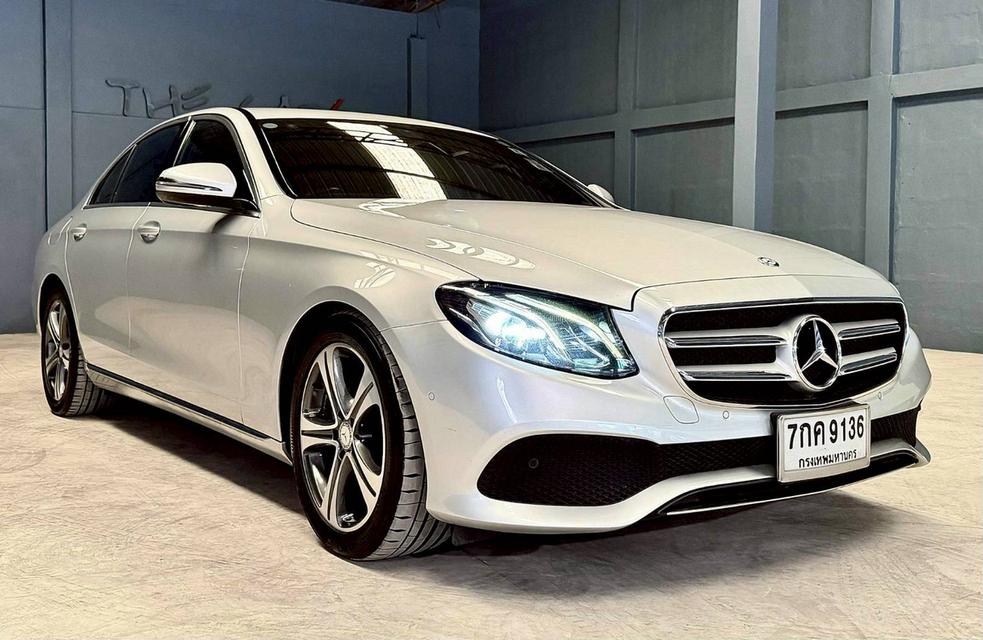 Mercedes-Benz E220d Avantgarde W213 ปี 2017