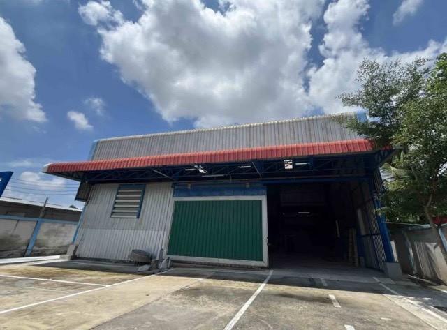 ให้เช่าโกดังคลังสินค้า พร้อมออฟฟิศ 440 ตร.ม. ถนนคุ้มเกล้า–ลาดกระบัง  ใกล้สุวรรณภูมิ ลานจอดรถด้านหน้าพื้นที่น้ำไม่ท่วม 1