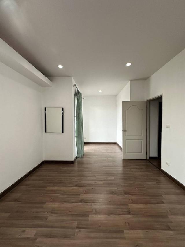 ให้เช่า ทาวน์โฮม หมู่บ้าน นัมเบอร์วัน นา-ราม 2 252 ตรม 23.6 ตรว 4