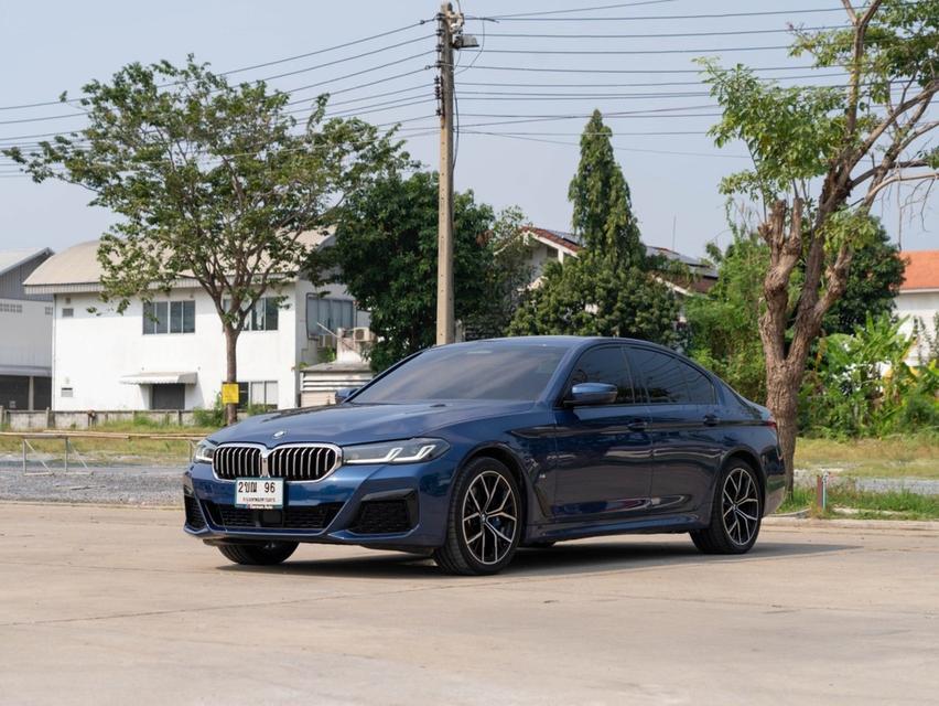 BMW 530e 2.0 M Sport LCI Plug-in Hybrid ปี 2022 เลขไมล์ 13,xxx km.  3