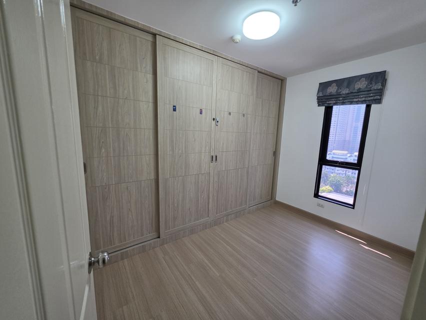 พื้นที่ 62.5 ตร.ม.ชั้น12 ห้องหัวมุม มี 2ห้องนอน 2ห้องน้ำ 8