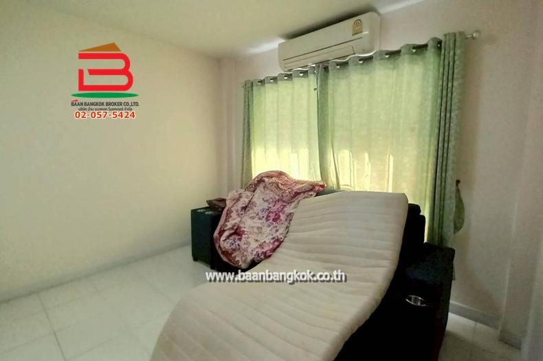 บ้านเดี่ยว หมู่บ้านอรุณวรรณ 4 (ใกล้สำนักงานเขตคลองสามวา) เนื้อที่ 41.4 ตรว. แขวงบางชัน เขตคลองสามวา 11