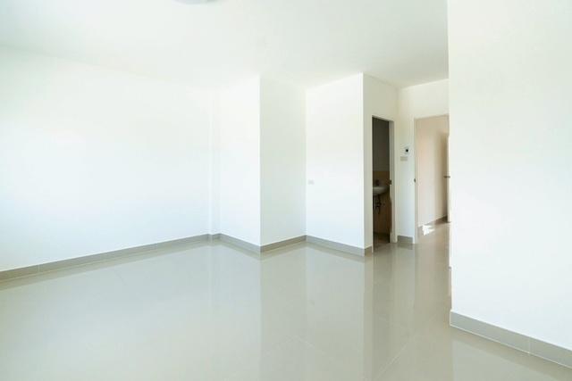 เช่า-ขายทาวน์โฮมใหม่ 21 ตร.วา.163 ตร.ม. 2 ชั้น เทศบาลตำบลคลองตำหรุ500ม.นิคมอมตะชลบุรี 2.5 กม.คลองตำหรุ 2นอน 3 น้ำ ถ.สุขุ 7