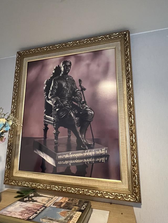 ขายกรอบรูป พร้อมบรมฉายาลักษณ์ ร.5 ขนาด 30*26 นิ้ว เป็นภาพเก่าสีทองโอ๊ค รูปที่ 5