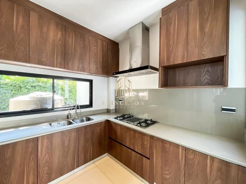 ให้เช่าบ้านหรู โครงการ บูก้าน กรุงเทพกรีฑา บ้านเดี่ยวระดับ Super Luxury จาก แสนสิริ 8