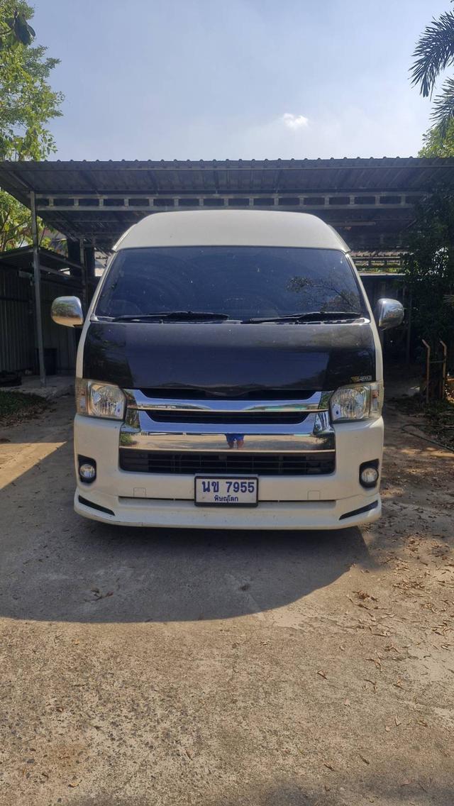 รถตู้VIP toyota เกียร์ออโต้ ปี2016