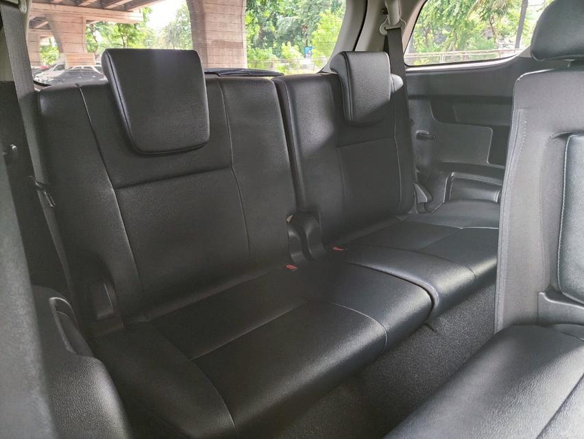 Toyota Fortuner 2.4 V 2WD AT ปี 2023 19