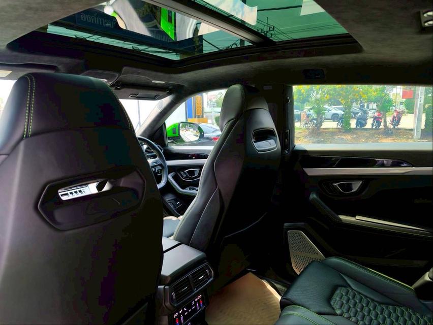 รหัสรถ KPV53 2024 LAMBORGHINI URUS V8 4.0 Bi-Turbo สีพิเศษ เขียว Verde Mantis 11