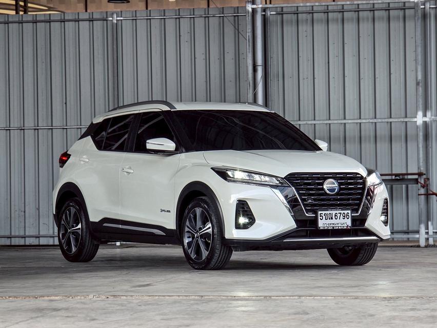 รหัสรถ CBLX6796 NISSAN KICKS 1.2V e-POWER ปี 2023 (จดปี 2024)