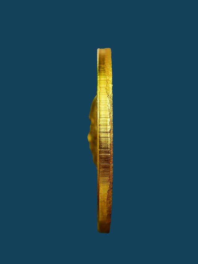 เหรียญบาตรน้ำมนต์หลวงปู่ทิม วัดระหารไร่ เนื้อทองแดง ปี2517 โค๊ดศาลา แจกกรรมการ 3