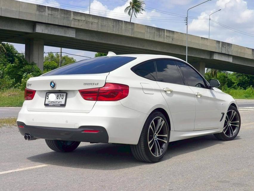 BMW #320d GT M sport Lci Top ปี 2019 สีขาว 9