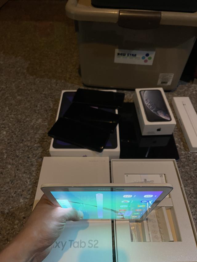 ขายSamsungTabS2สีหายากSilver32กิ๊กLTEใส่ซิมได้ยกกล่องไร้รอยตกซีนยังหุ้มเครื่องอยู่เลยคับ