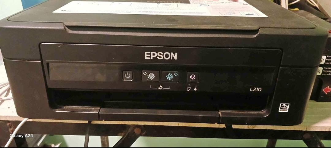 เครื่องปริ้น รุ่น EPSON L210