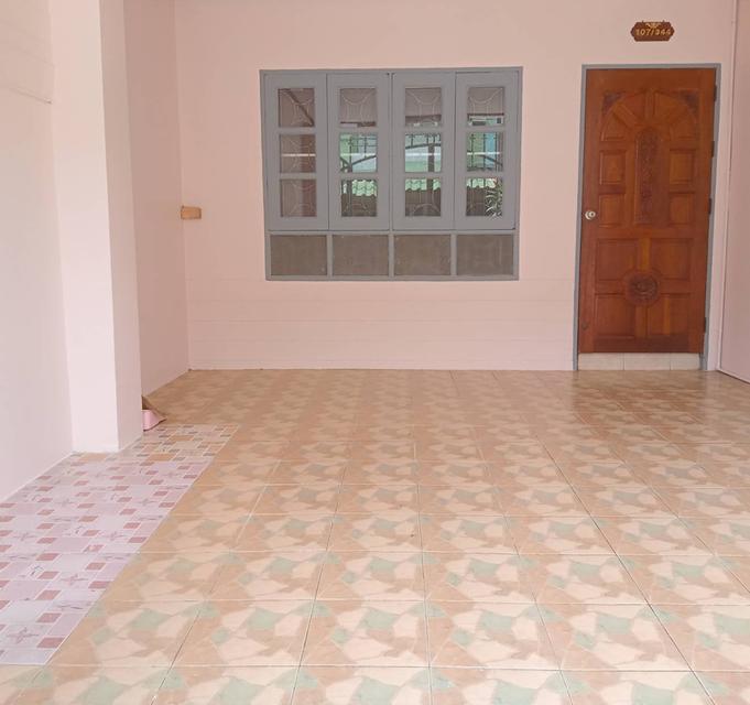 ขายทาวน์เฮ้าส์ 2 ชั้น 16 ตารางวา หมู่บ้านพุทธชาด ถ.เศรษฐกิจ 1 ต.ท่าไม้  อ.กระทุ่มแบน จ.สมุทรสาคร 3