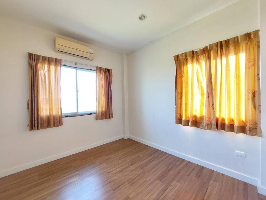 ขายบ้านใหม่สวย ทาวโฮมน์ ใกล้กรุงเทพกรีฑา ทำเลทอง 8