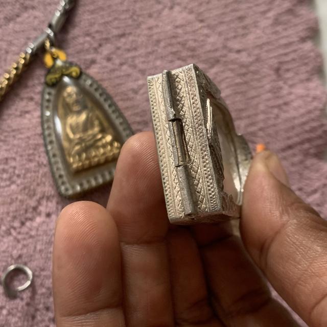 กรอบเงินแท้เก่า ใส่พระะสมเด็จ รูปที่ 5