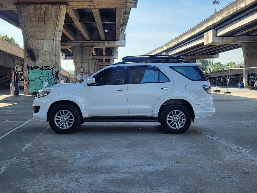 ขายรถ Toyota Fortuner 2.5G ปี 2013 สีขาว เกียร์ออโต้ 7