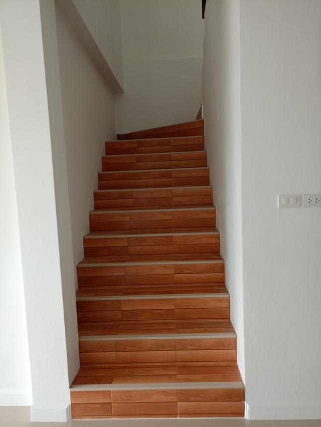 บ้านทาวน์โฮม 2ชั้น 3นอน 2น้ำ 1จอด  6