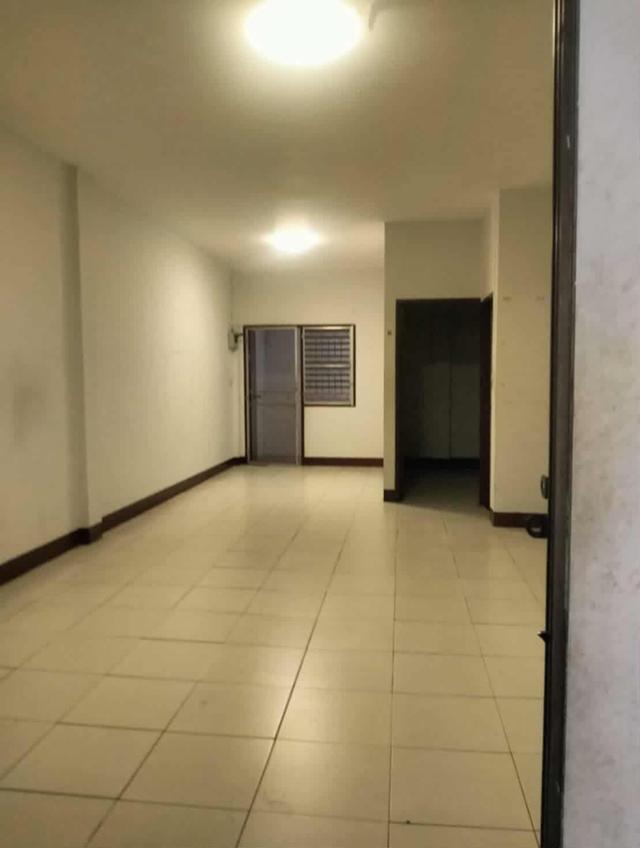 🏡 ขายบ้านฟังก์ชันครบ 30 ตร.ว. ราคาเพียง 1.6 ล้าน! ผ่อนถูกกว่าเช่า ได้บ้านเป็นของตัวเอง ​รายละเอียด: อยากมีบ้านเป็นของตัวเองในงบประหยัด ห้ามพลาดหลังนี 8