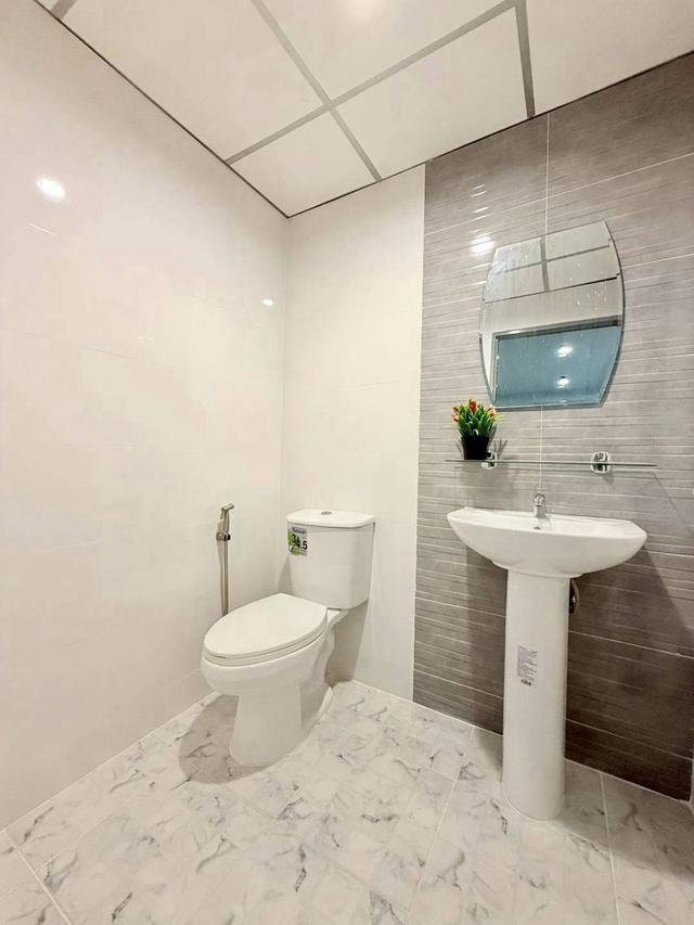 หมู่บ้านพฤกษา3  ถนนวัดลาดปลาดุก บางบัวทองทาวน์เฮาส์ 2 ชั้น ตกแต่งใหม่พร้อมอยู่ หน้ากว้าง6เมตร ใกล้ตลาดเดินทางสะดวกใกล้วินรถตู้ 12