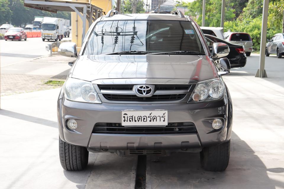 TOYOTA FORTUNER 2.7 V 4WD (LPG) 2005 2