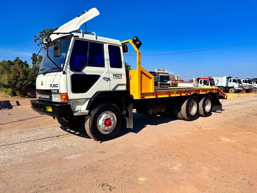 ขายถูกรถบรรทุกโลว์เบด Mitsubishi Fuso 