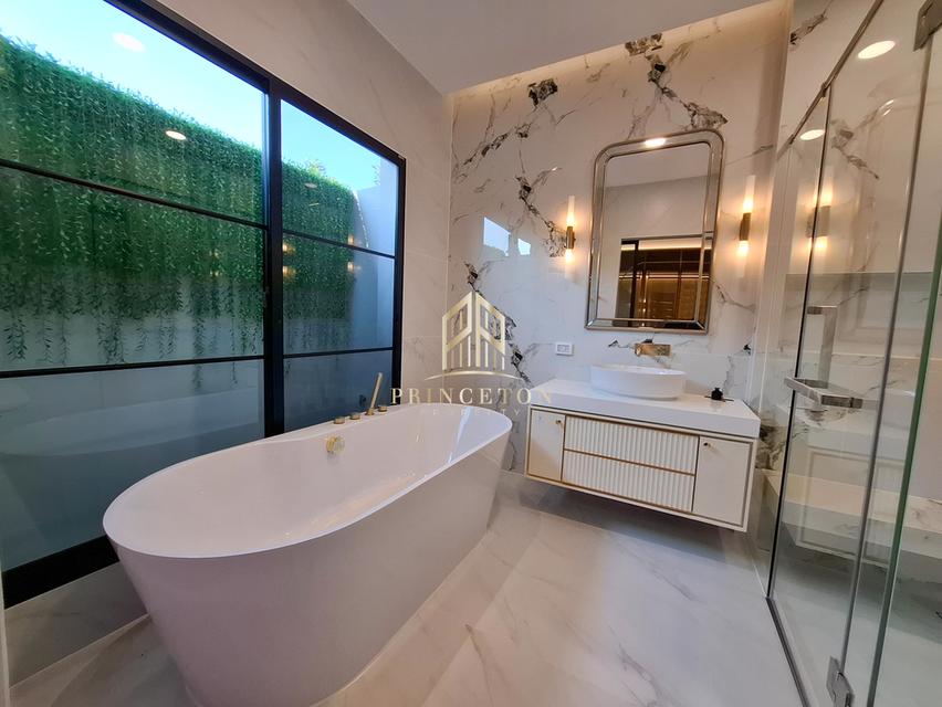 NANTAWAN Rama 9 New Krungthep Kreetha, Convenient location 16