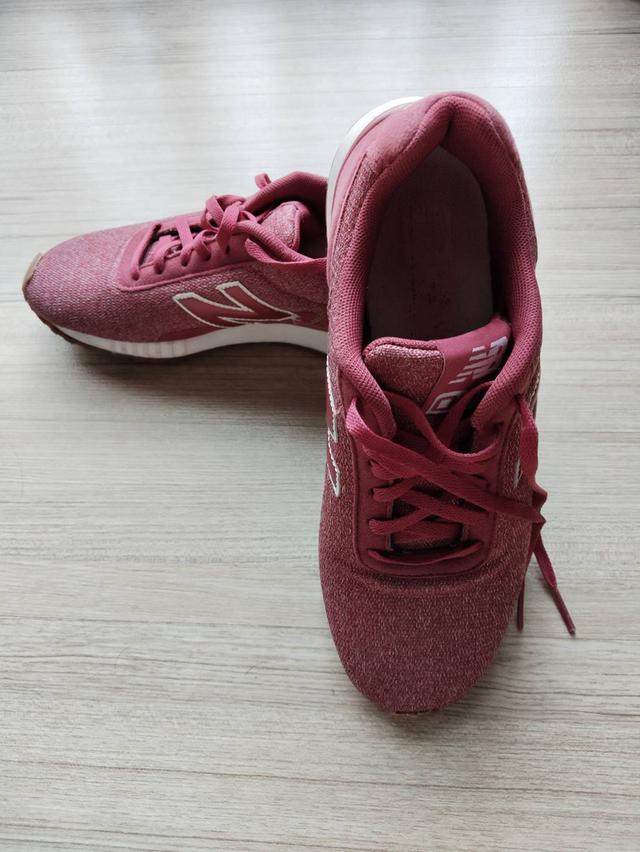 รองเท้า new balance ของแท้ สภาพดีพร้อมใช้ 5