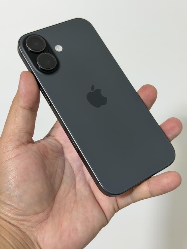 iPhone 17 256GB เอาไปถูกๆ iPhone 17 256GB สวยเหมือนมือหนึ่ง ขายถูกกว่าราคา iphone 16 ครบกล่อง 24,900.- ประกันถึง มกราคม ปีหน้า