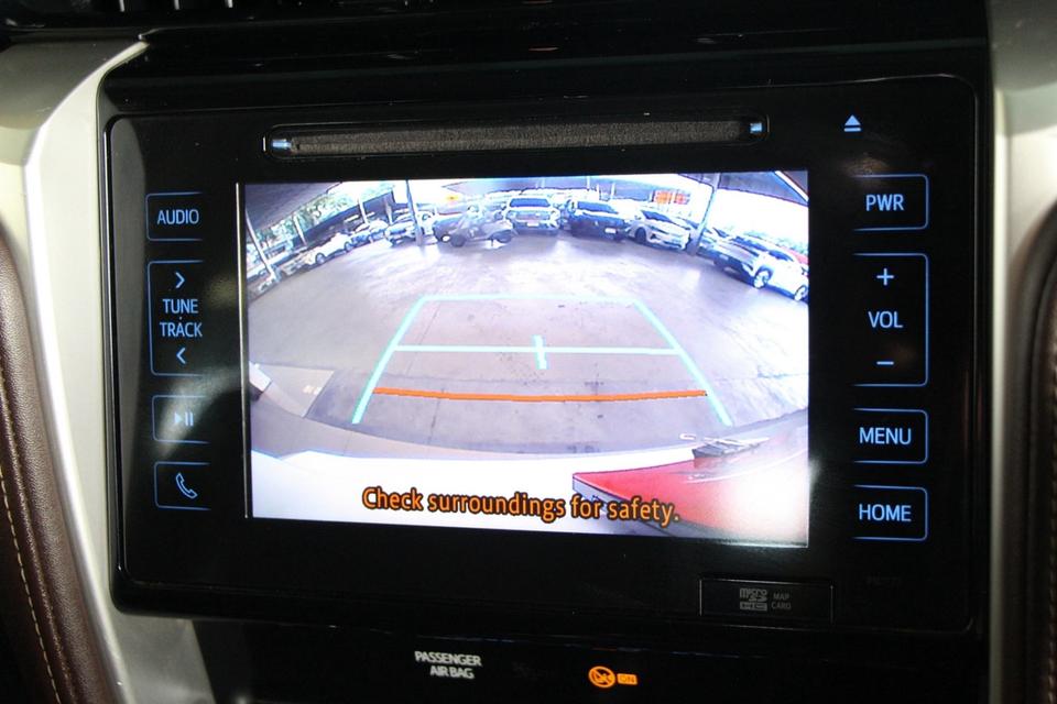 (แจ้งรหัสรถ TKG1389) TOYOTA FORTUNER 2.4 V ปี 2020 รูปที่ 6
