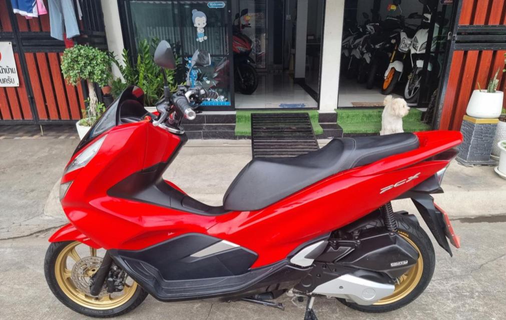 รถเครื่อง Honda PCX150 สีแดง 3