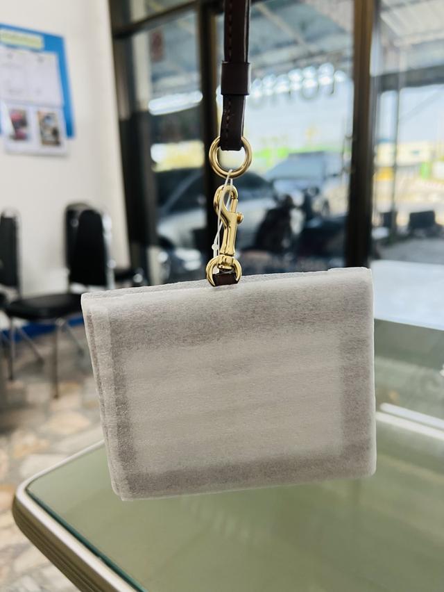 สายคล้องคอ Coach ของแท้ รูปที่ 4